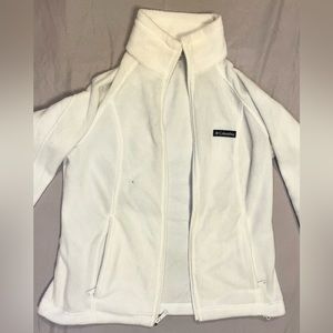 WHITE FLEECE COLUMBIA JACKET🌨️